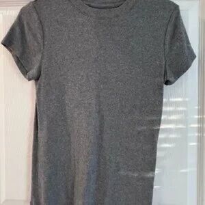 Stylish Gray Women's Short Sleeve Tee